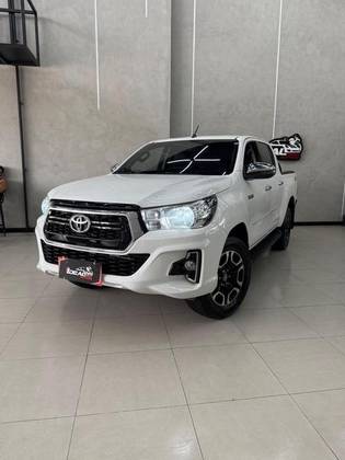 TOYOTA HILUX 2.8 SRV 4X4 CD 16V DIESEL 4P AUTOMÁTICO TOYOTA HILUX 2.8 SRV 4X4 CD 16V DIESEL 4P AUTOMÁTICO